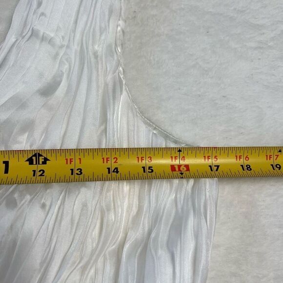 Ieena Mac Duggal 48952D White Ruffled Shoulder Short Dress 10 NEW - Picture 10 of 11